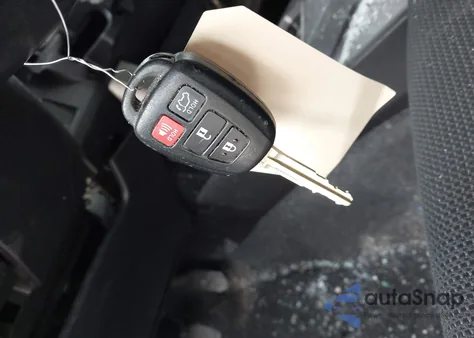 2017 Toyota Rav4 Xle z USA, uszkodzony, nr VIN 2T3RFREV8HW609634